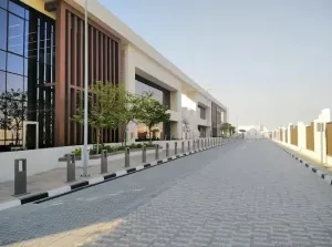 مطلوب معلمين ومعلمات للعمل بوظائف تعليمية وادارية و اشرافية في الدوحة - دولة قطر علمآ أن المدرسة توفر السكن مجانآ و الرواتب ممتازة